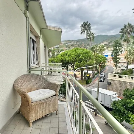 Mari A Due Passi Dal Mare Appartamento Ospedaletti