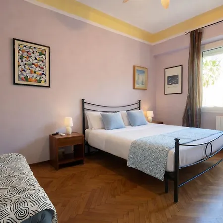 Mari A Due Passi Dal Mare *